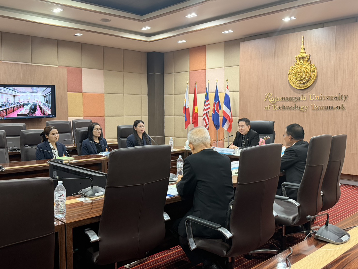 คณะกรรมการตรวจสอบและประเมินผลงานกิจการโดยทั่วไปของมหาวิทยาลัย ลงพื้นที่ติดตามผลการดำเนินงาน ประจำปีการศึกษา 2567 และปีงบประมาณ 2568